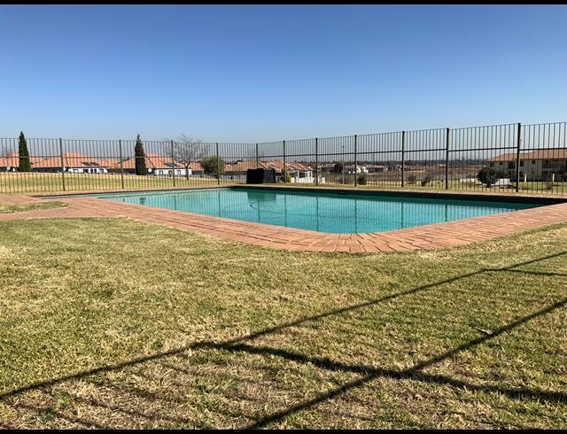 3 BEDROOM TOWNHOUSE FOR SALE IN PARKRAND
